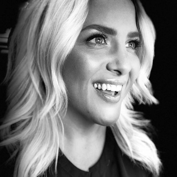 Meet your Posher, Tessa - Picture 1 of 1